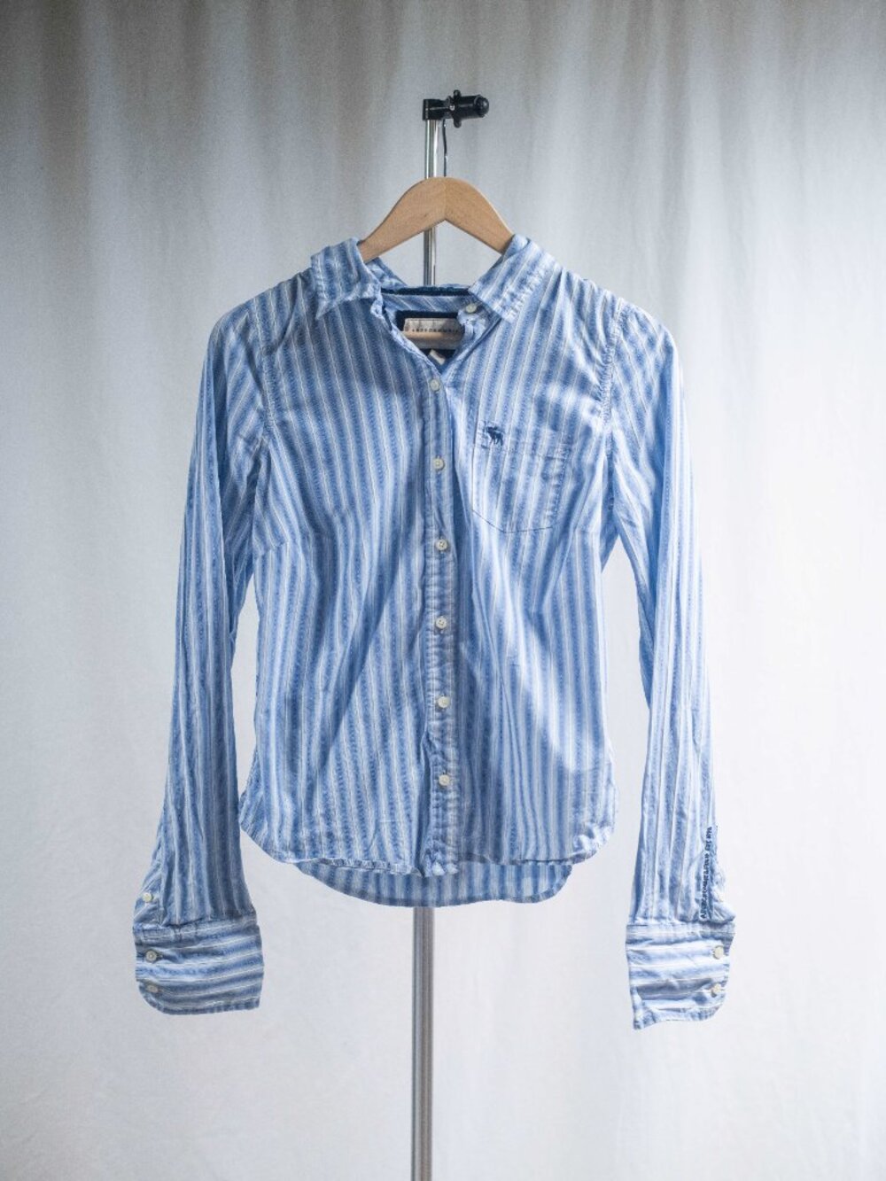 Vintage Abercrombie & Fitch Y2K Button Down Preppy Striped Top - Picture 2 of 8